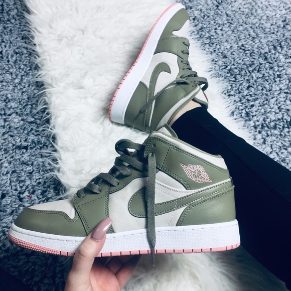 jordan 1 mid trooper bleached coral